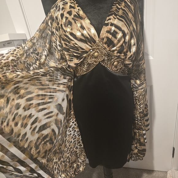 UNBELIEVABLY gorgeous midi dress - Picture 3 of 6